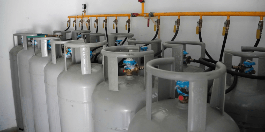 Bình gas công nghiệp được lắp đặt theo cụm nhiều bình