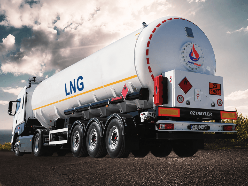 Xe tải chở bồn LNG